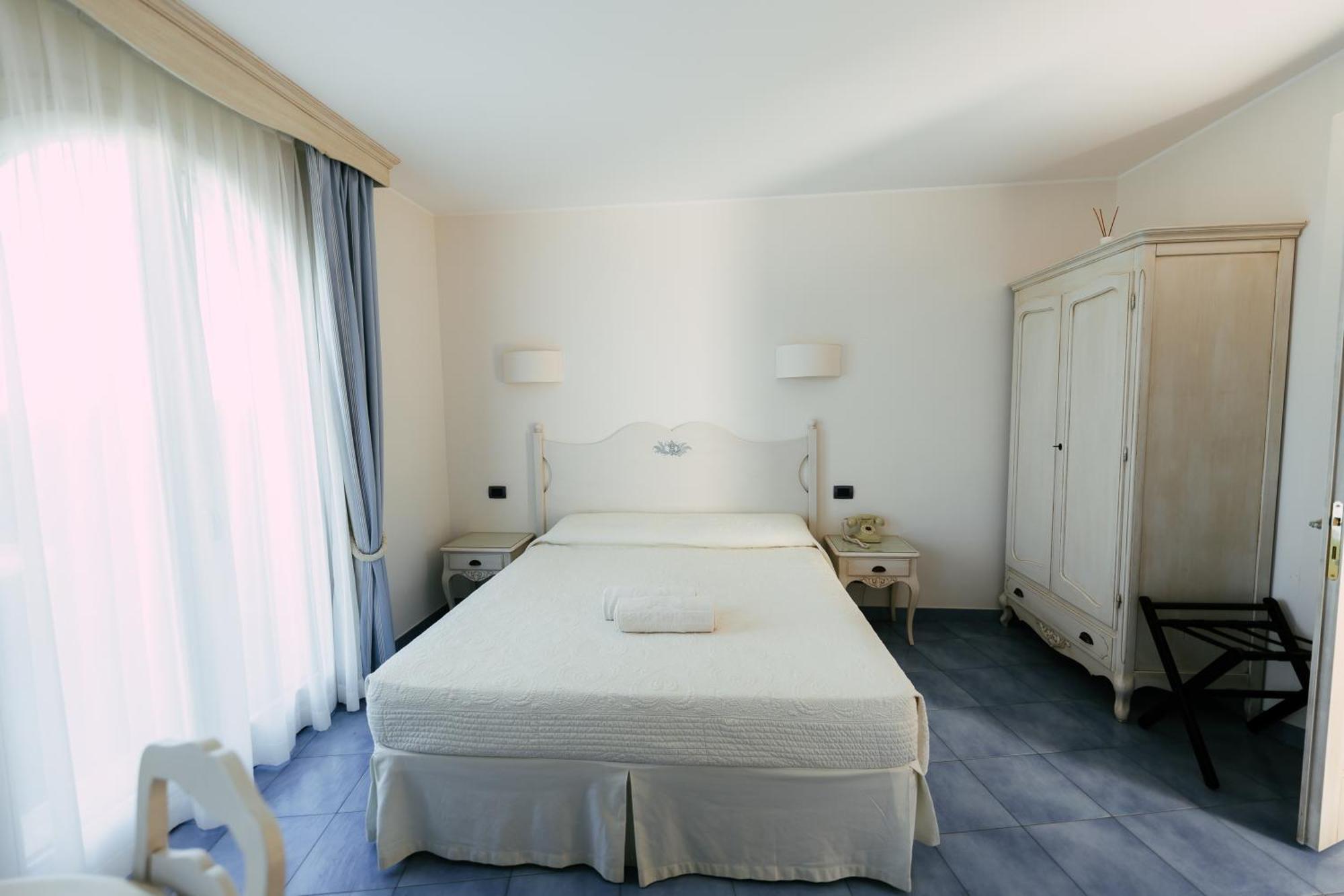 Baia Delphis Resort 바스토 외부 사진